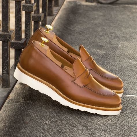 Men's shoes: sneakers, boots, loafers.